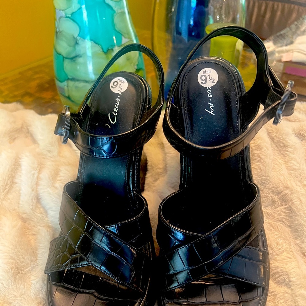 Circus by Sam Edelman Peony Platform Sandal